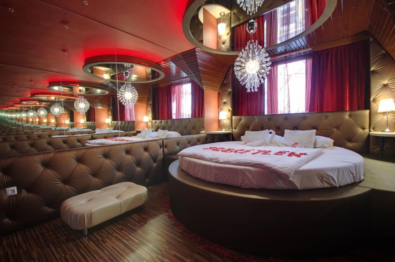 Hotel Corvin Gyula Eksteriør billede