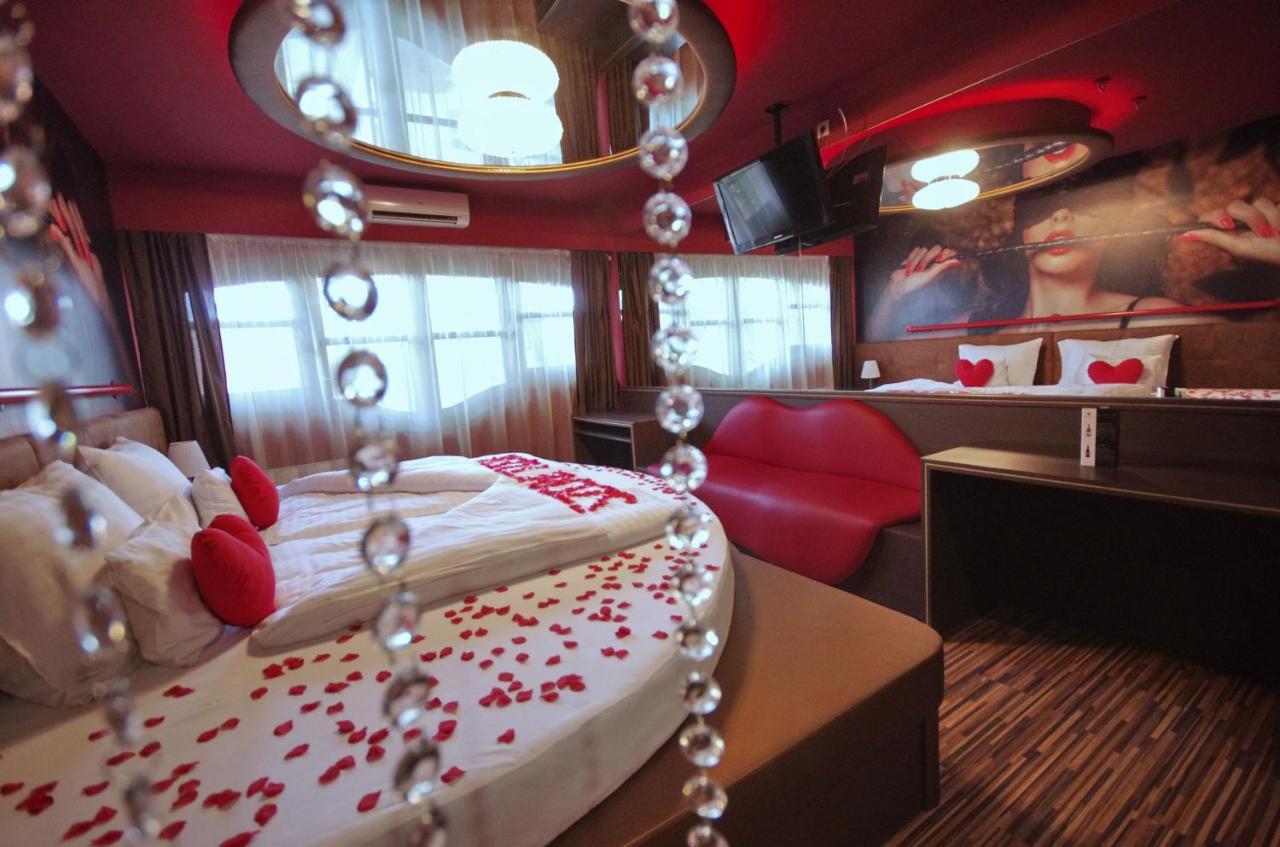Hotel Corvin Gyula Eksteriør billede