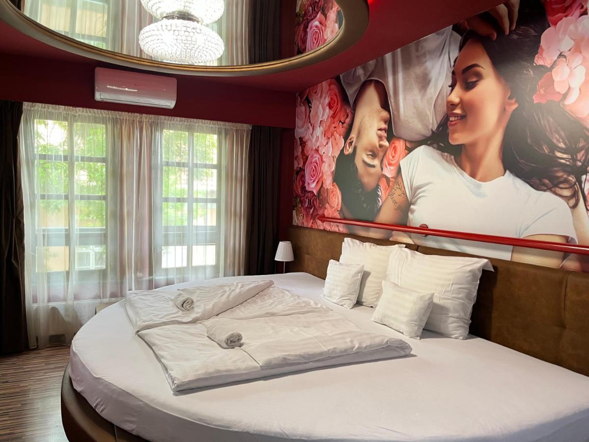 Hotel Corvin Gyula Eksteriør billede
