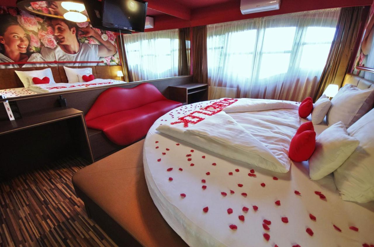 Hotel Corvin Gyula Eksteriør billede